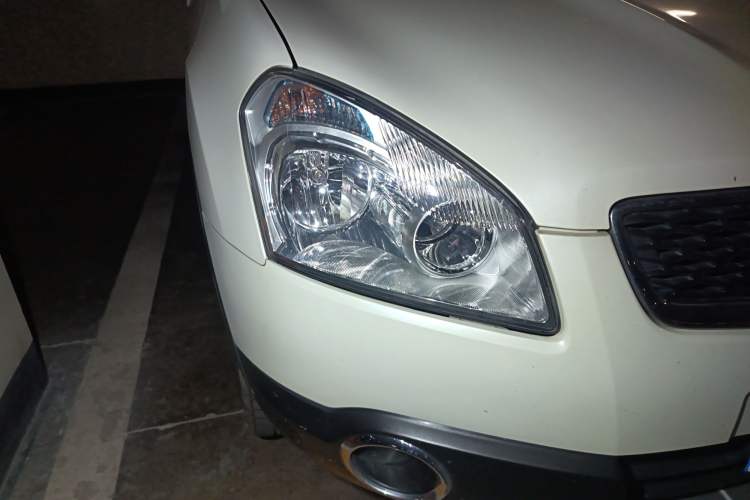 Used Nissan Qashqai 2013 2.0 XV X-Treme CVT 2WD Right Front Headlight