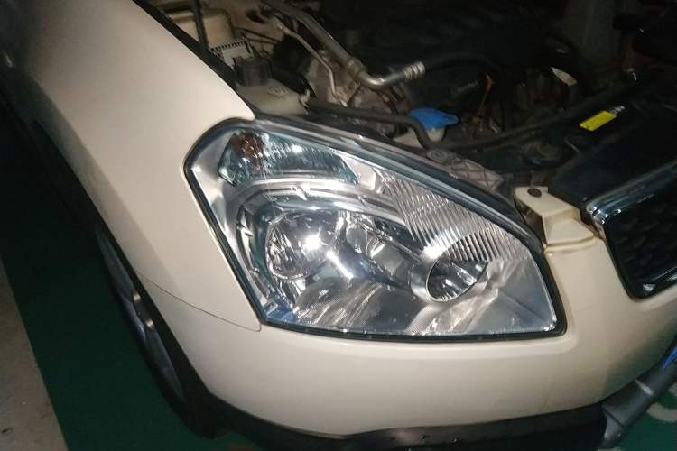 Used Nissan Qashqai 2013 2.0 XV X-Treme CVT 2WD Right Front Headlight