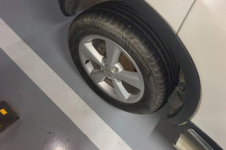 Used Nissan Qashqai 2013 2.0 XV X-Treme CVT 2WD Right Front Wheel Hub