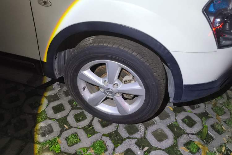 Used Nissan Qashqai 2013 2.0 XV X-Treme CVT 2WD Right Front Wheel Hub