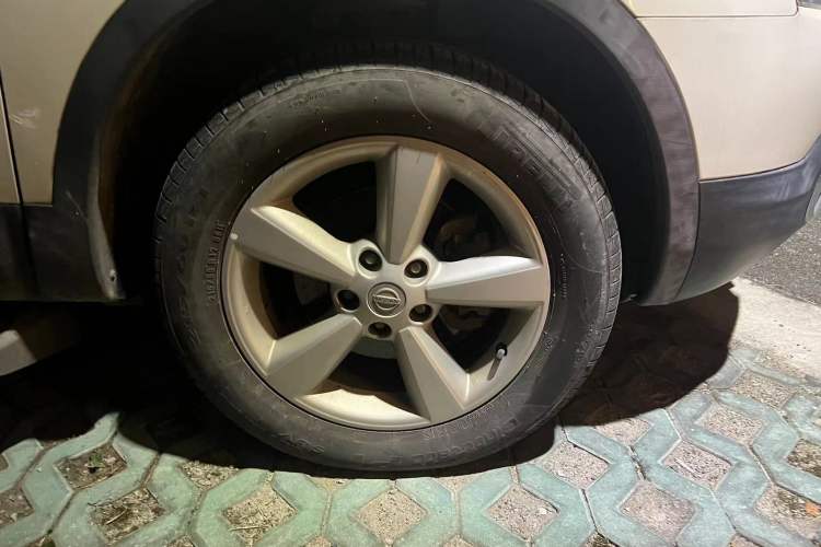 Used Nissan Qashqai 2013 2.0 XV X-Treme CVT 2WD Right Front Wheel Hub
