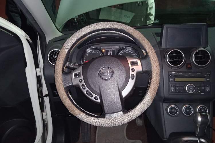 Used Nissan Qashqai 2013 2.0 XV X-Treme CVT 2WD Steering Wheel