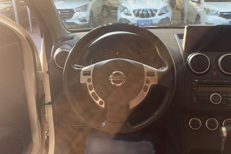 Used Nissan Qashqai 2013 2.0 XV X-Treme CVT 2WD Steering Wheel