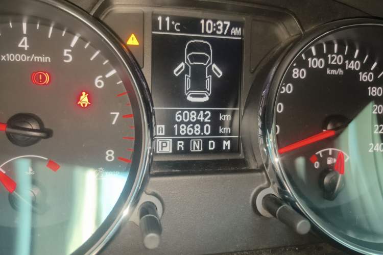 Used Nissan Qashqai 2015 2.0 XL Coolfire CVT 2WD Odometer Close Up