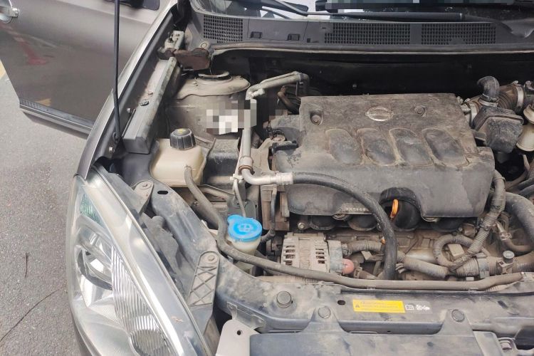 Used Nissan Qashqai 2015 2.0 XV Coolray CVT 2WD Engine Bay Right