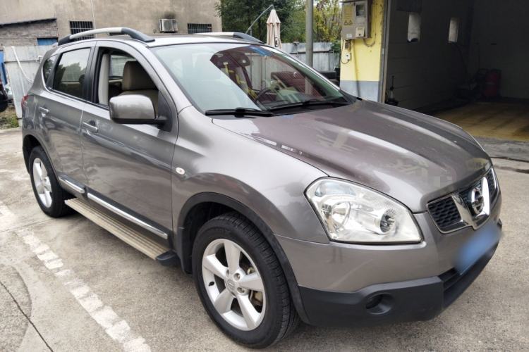 Used Nissan Qashqai 2015 2.0 XL Coolfire CVT 2WD Front Right 45 Deg