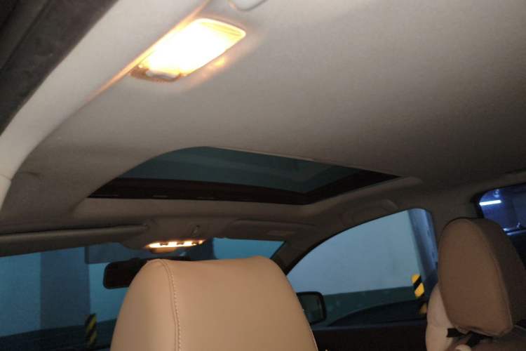 Used Nissan Qashqai 2015 2.0 XL Coolfire CVT 2WD Headliner