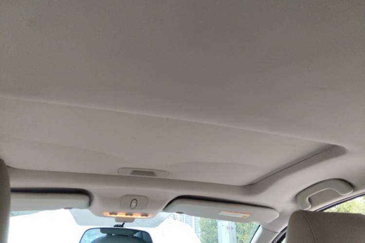 Used Nissan Qashqai 2015 2.0 XL Coolfire CVT 2WD Headliner