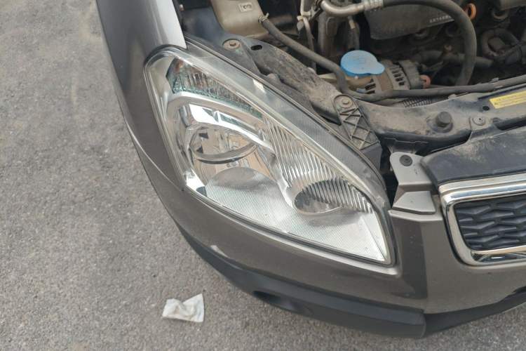 Used Nissan Qashqai 2015 2.0 XL Coolfire CVT 2WD Right Front Headlight