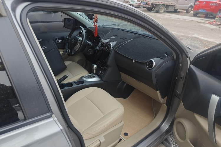 Used Nissan Qashqai 2015 2.0 XL Coolfire CVT 2WD Right Front Seat