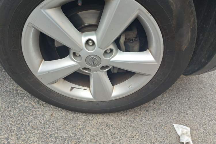 Used Nissan Qashqai 2015 2.0 XL Coolfire CVT 2WD Right Front Wheel Hub