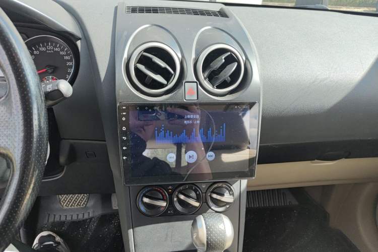 Used Nissan Qashqai 2015 2.0 XL Coolfire CVT 2WD Audio And AC Panel