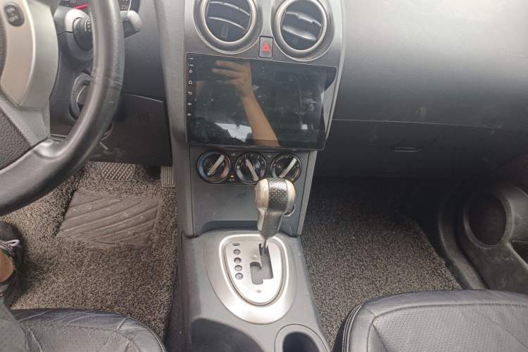 Used Nissan Qashqai 2015 2.0 XL Coolfire CVT 2WD Audio And AC Panel
