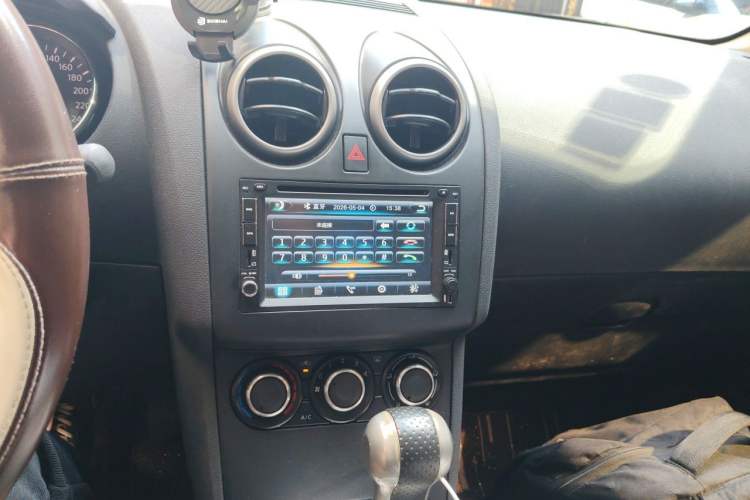 Used Nissan Qashqai 2015 2.0 XL Coolfire CVT 2WD Audio And AC Panel
