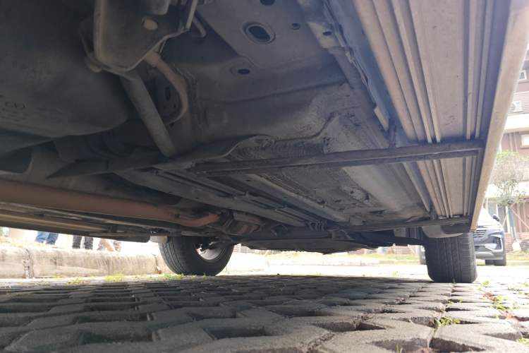 Used Nissan Qashqai 2015 2.0 XL Coolfire CVT 2WD Chassis Rear Right