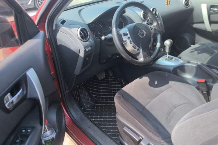 Used Nissan Qashqai 2015 2.0 XL Coolfire CVT 2WD Driver Seat