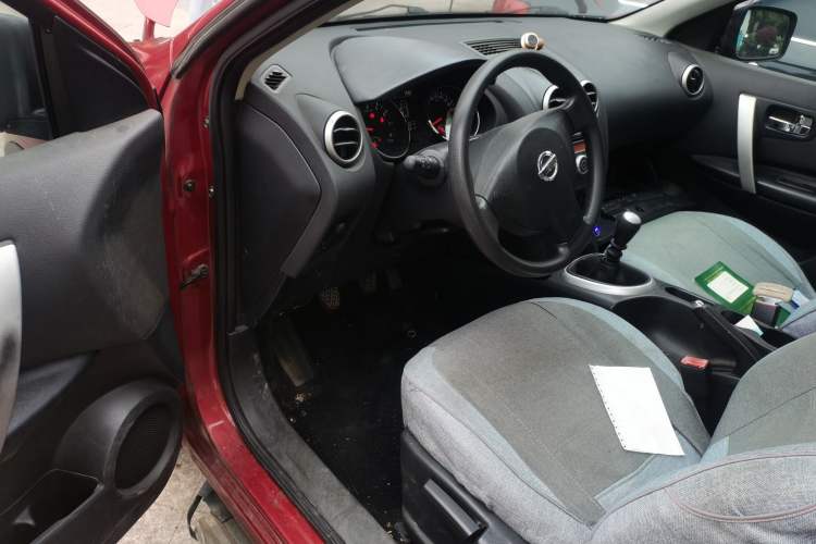 Used Nissan Qashqai 2015 2.0 XL Cool Fire MT 2WD Driver Seat