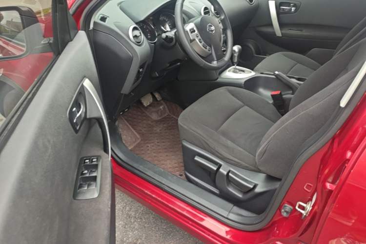 Used Nissan Qashqai 2015 2.0 XL Coolfire CVT 2WD Driver Seat