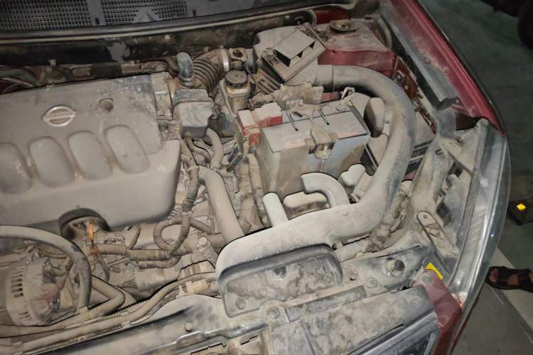 Used Nissan Qashqai 2015 2.0 XV Coolray CVT 2WD Engine Bay Left
