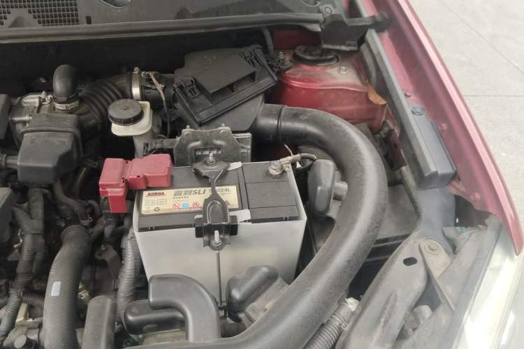 Used Nissan Qashqai 2015 2.0 XL Coolfire CVT 2WD Engine Bay Left