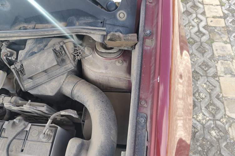 Used Nissan Qashqai 2015 2.0 XL Coolfire CVT 2WD Engine Bay Left
