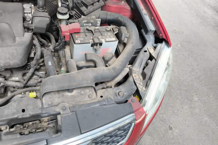 Used Nissan Qashqai 2015 2.0 XL Coolfire CVT 2WD Engine Bay Left