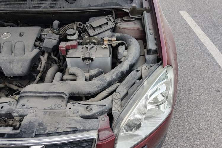 Used Nissan Qashqai 2015 2.0 XL Coolfire CVT 2WD Engine Bay Left