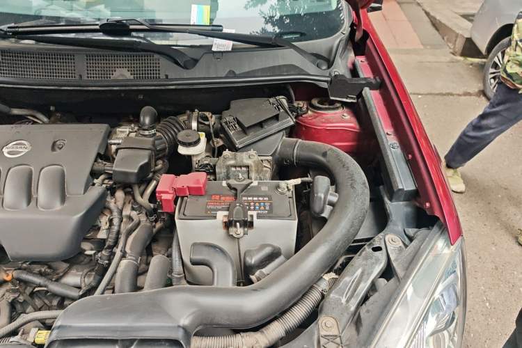 Used Nissan Qashqai 2015 2.0 XL Cool Fire MT 2WD Engine Bay Left
