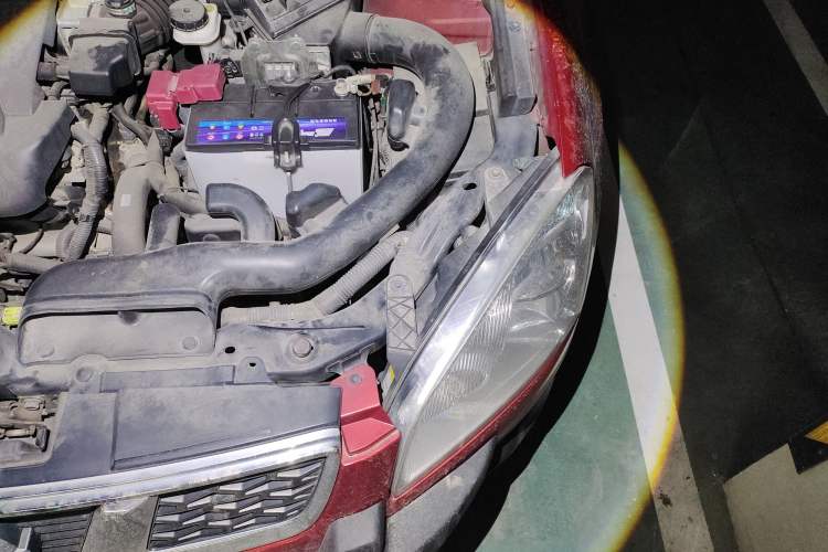 Used Nissan Qashqai 2015 2.0 XL Coolfire CVT 2WD Engine Bay Left