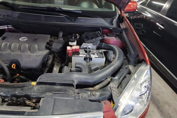 Used Nissan Qashqai 2015 2.0 XL Coolfire CVT 2WD Engine Bay Left