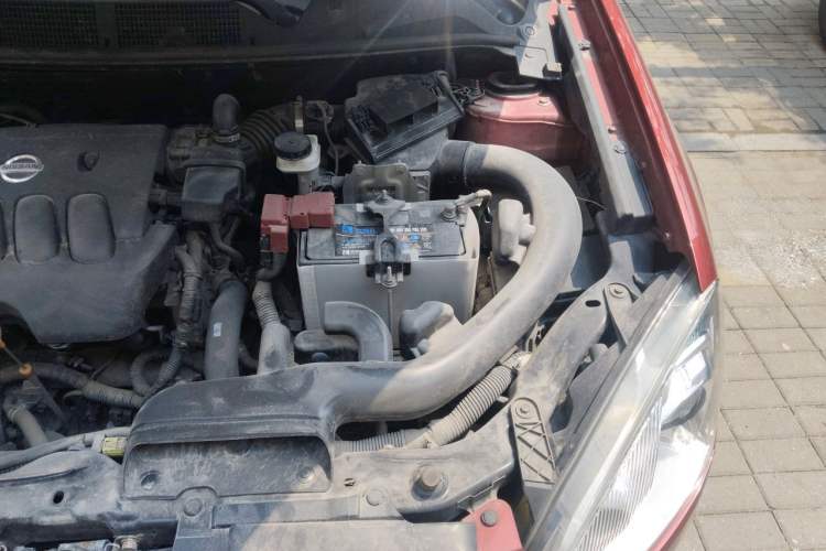 Used Nissan Qashqai 2015 2.0 XL Coolfire CVT 2WD Engine Bay Left