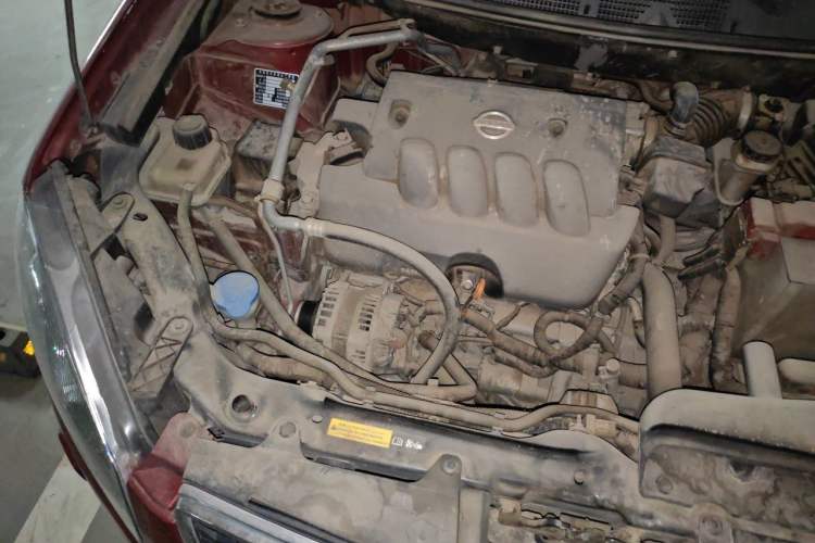 Used Nissan Qashqai 2015 2.0 XV Coolray CVT 2WD Engine Bay Right