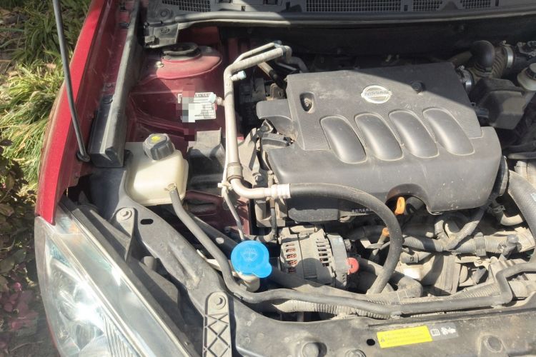 Used Nissan Qashqai 2015 2.0 XL Coolfire CVT 2WD Engine Bay Right