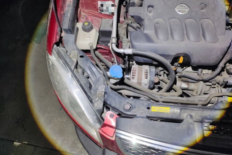 Used Nissan Qashqai 2015 2.0 XL Coolfire CVT 2WD Engine Bay Right