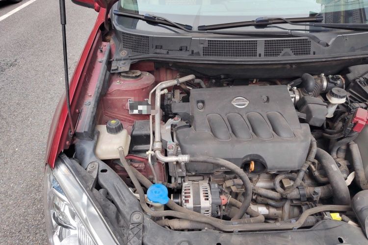 Used Nissan Qashqai 2015 2.0 XL Coolfire CVT 2WD Engine Bay Right