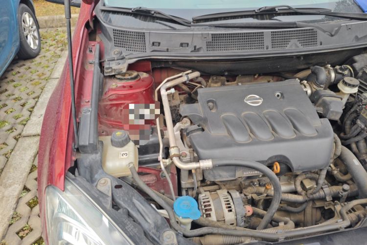 Used Nissan Qashqai 2015 2.0 XL Coolfire CVT 2WD Engine Bay Right