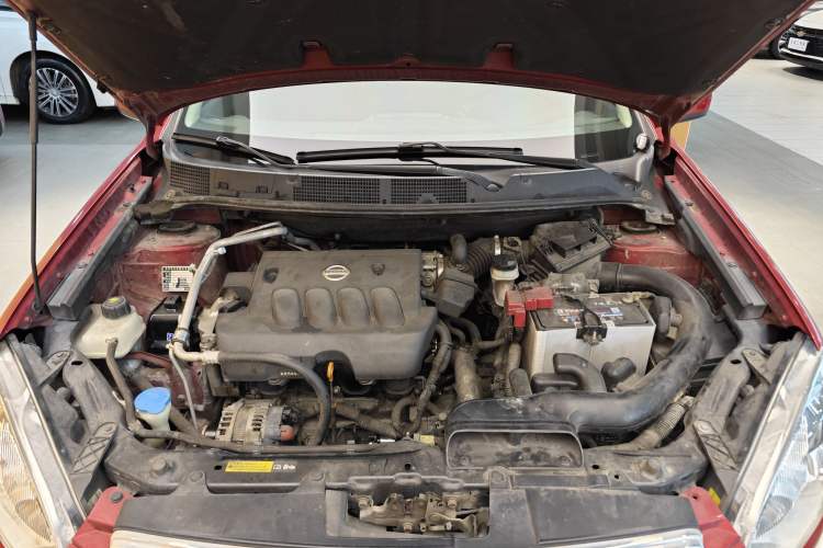 Used Nissan Qashqai 2015 2.0 XL Coolfire CVT 2WD Engine Bay