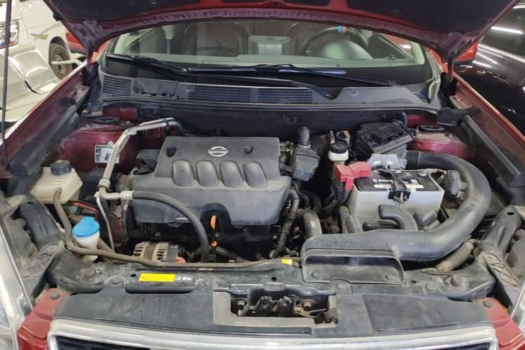 Used Nissan Qashqai 2015 2.0 XL Coolfire CVT 2WD Engine Bay