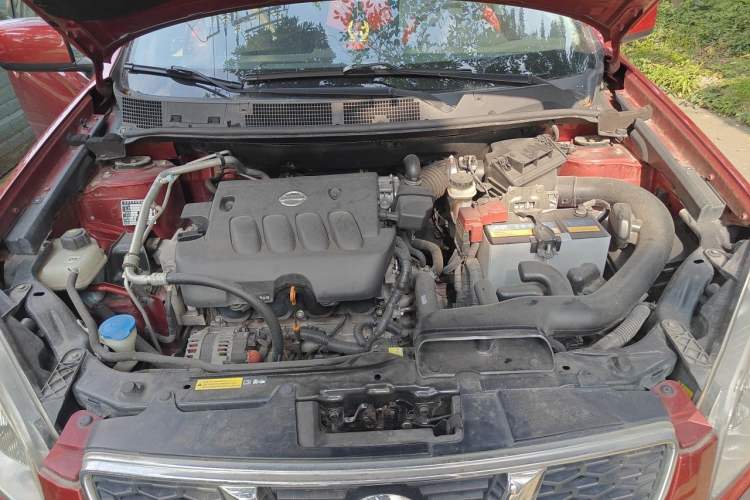 Used Nissan Qashqai 2015 2.0 XL Coolfire CVT 2WD Engine Bay