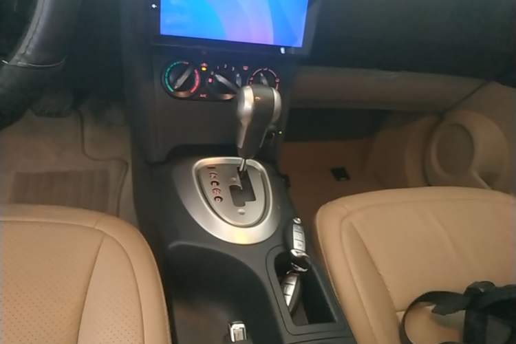 Used Nissan Qashqai 2015 2.0 XL Coolfire CVT 2WD Gear Lever