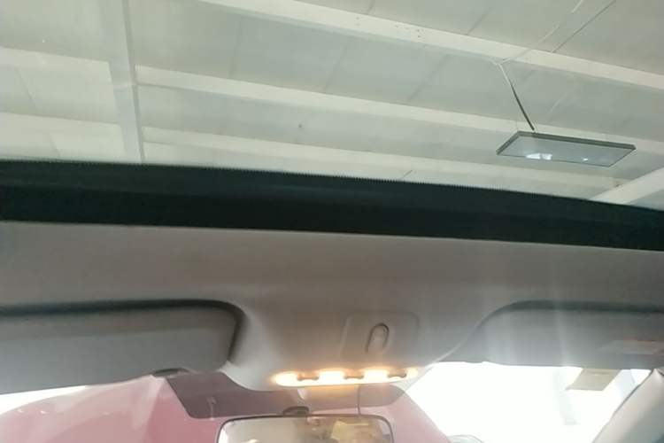 Used Nissan Qashqai 2015 2.0 XL Coolfire CVT 2WD Headliner
