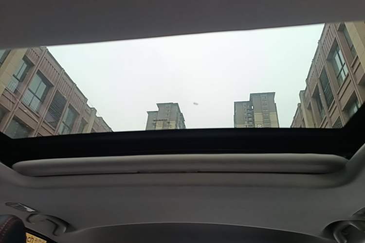 Used Nissan Qashqai 2015 2.0 XL Coolfire CVT 2WD Headliner