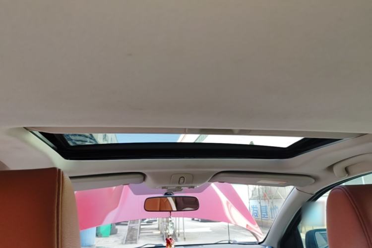 Used Nissan Qashqai 2015 2.0 XL Coolfire CVT 2WD Headliner