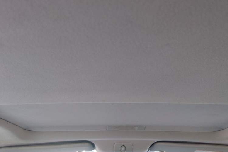Used Nissan Qashqai 2015 2.0 XL Coolfire CVT 2WD Headliner