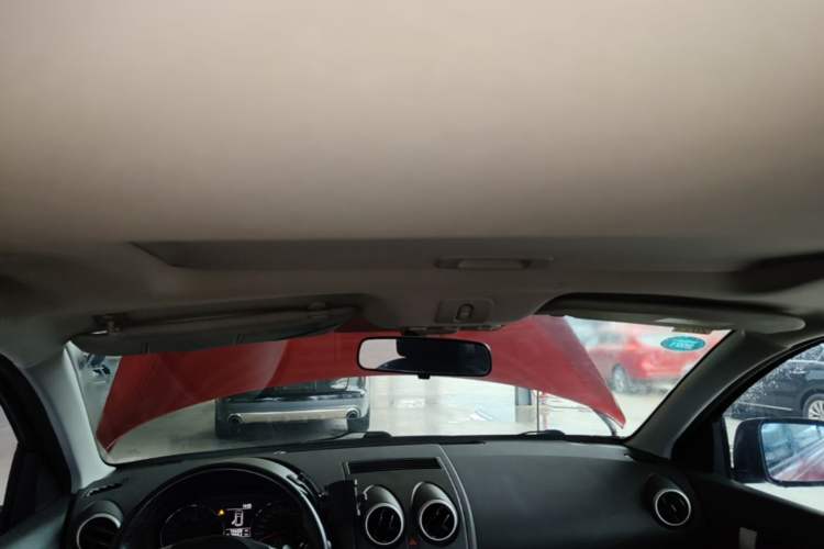 Used Nissan Qashqai 2015 2.0 XL Coolfire CVT 2WD Headliner