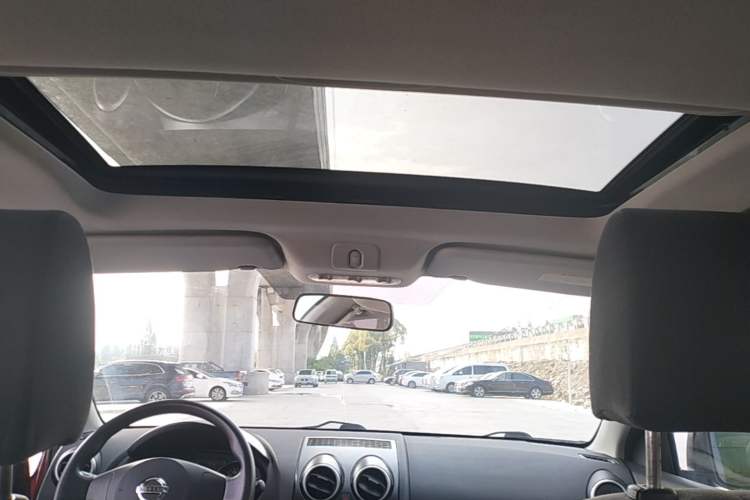 Used Nissan Qashqai 2015 2.0 XL Cool Fire MT 2WD Headliner