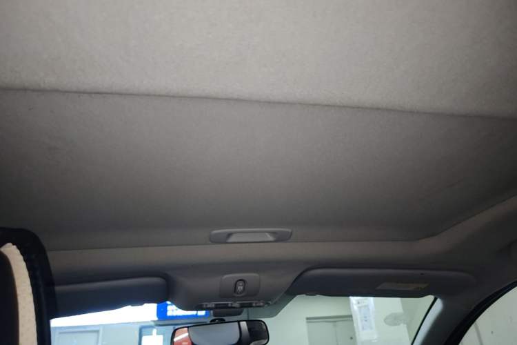 Used Nissan Qashqai 2015 2.0 XL Coolfire CVT 2WD Headliner