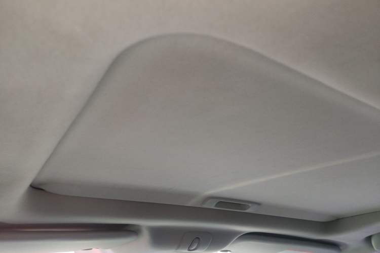 Used Nissan Qashqai 2015 2.0 XL Coolfire CVT 2WD Headliner