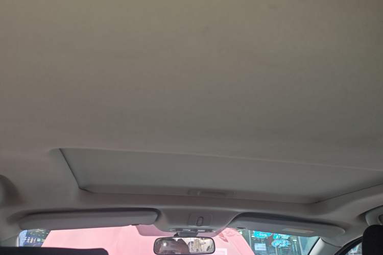 Used Nissan Qashqai 2015 2.0 XL Coolfire CVT 2WD Headliner