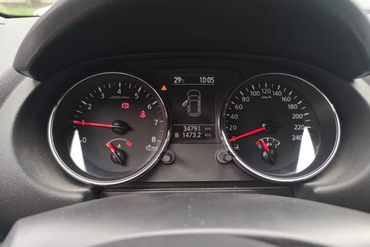 Used Nissan Qashqai 2015 2.0 XL Cool Fire MT 2WD Instrument Cluster